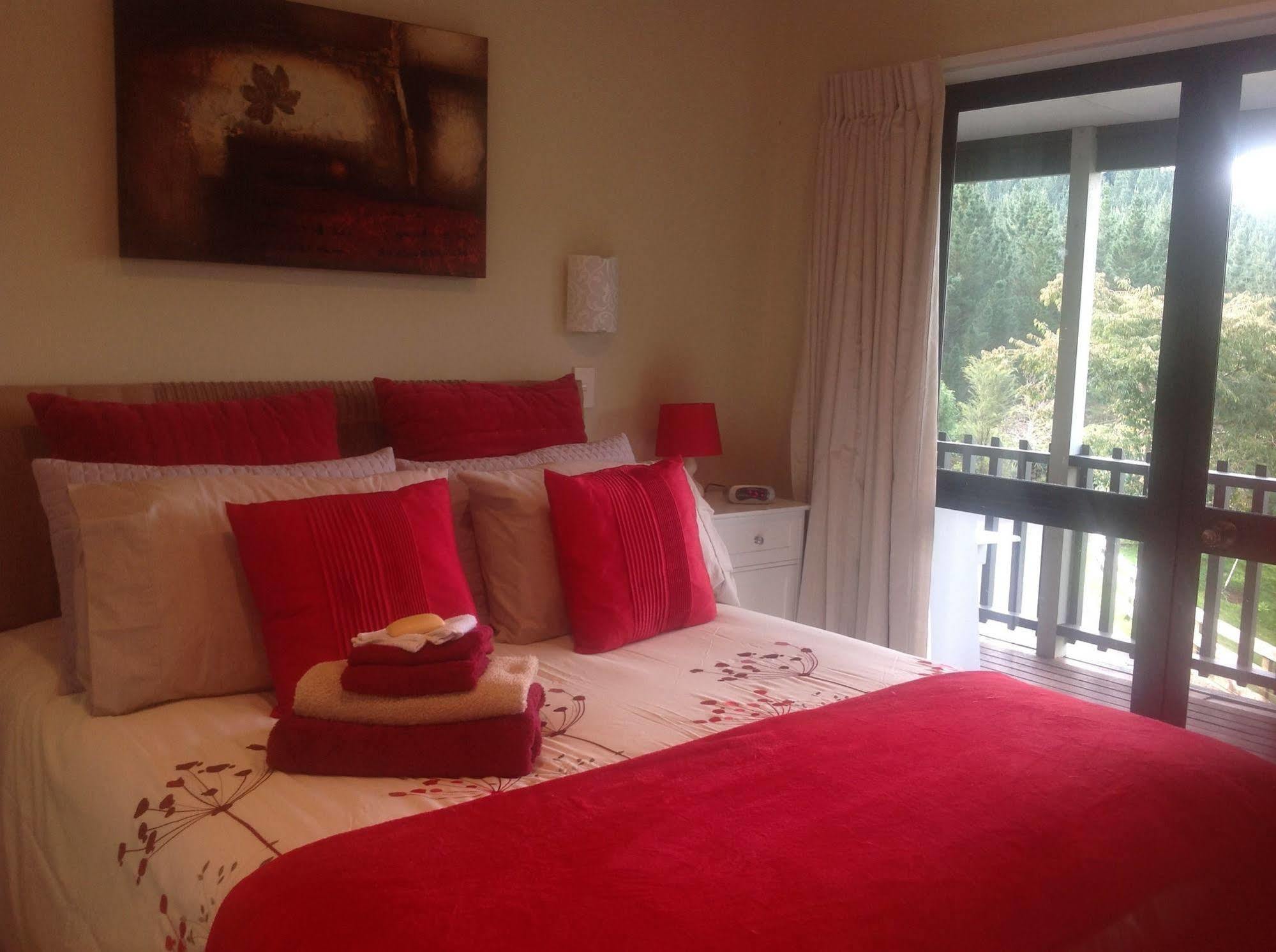 Karamu Valley Lodge ภายนอก รูปภาพ