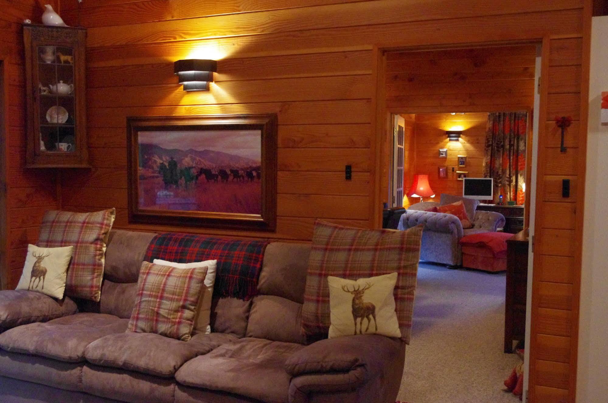 Karamu Valley Lodge ภายนอก รูปภาพ