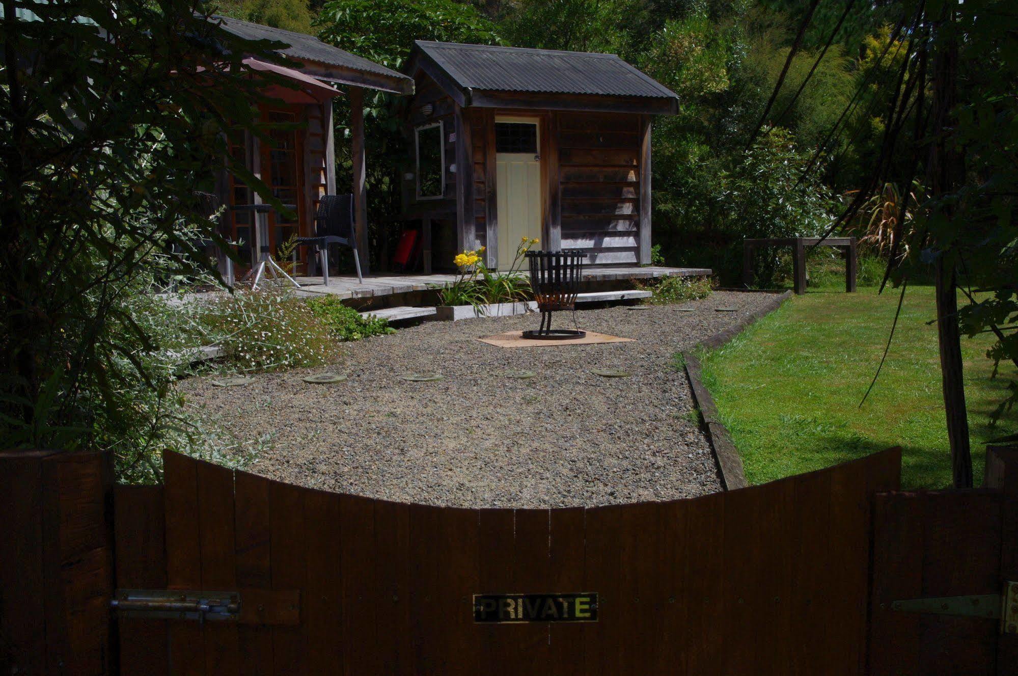 Karamu Valley Lodge ภายนอก รูปภาพ